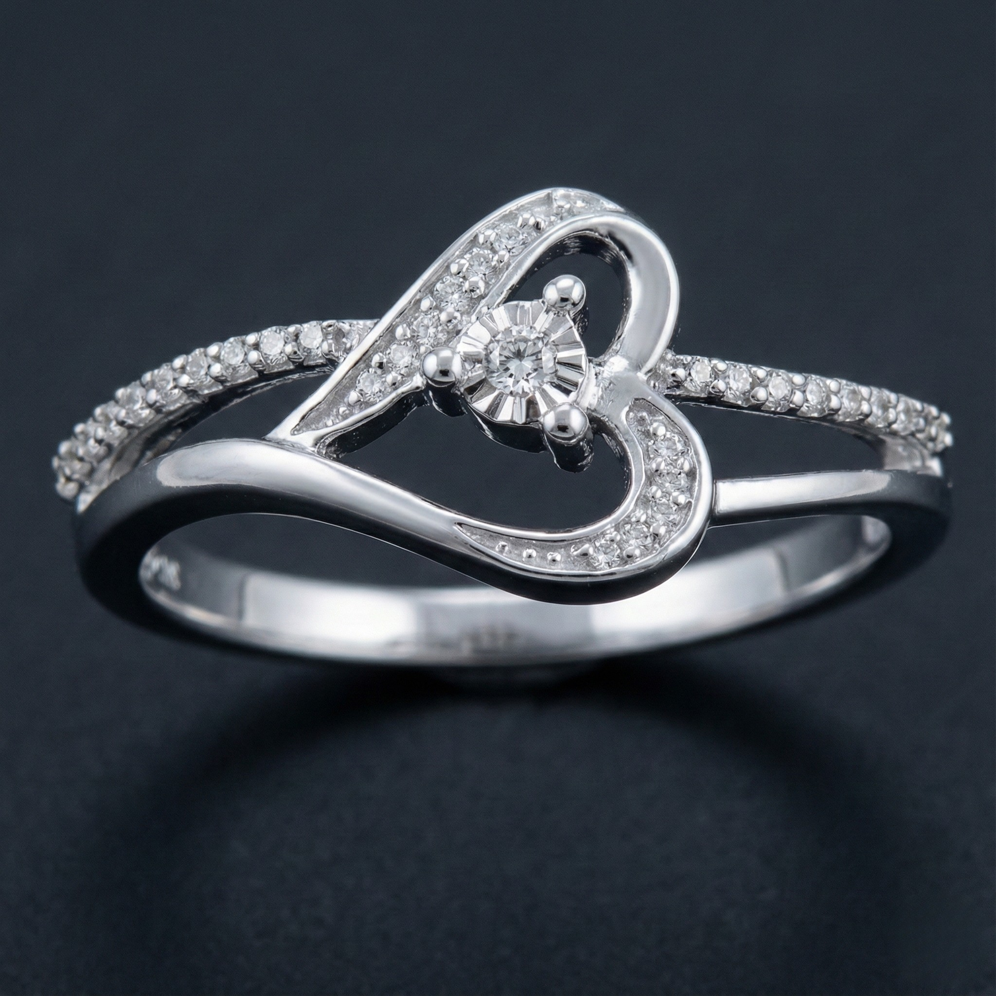Minimal Heart 925 Silver Diamond Ring with Lab-Grown Diamonds