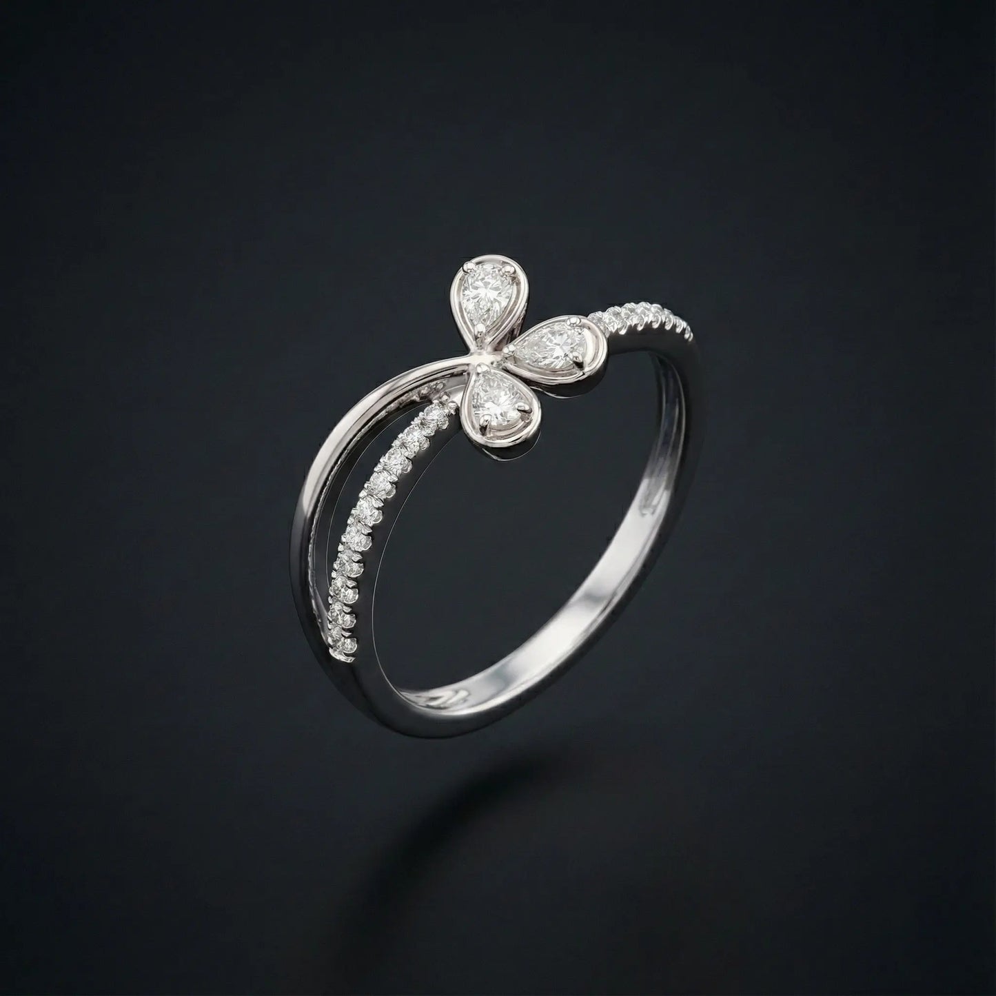 Diamond Leaf Band Ring Orilucent