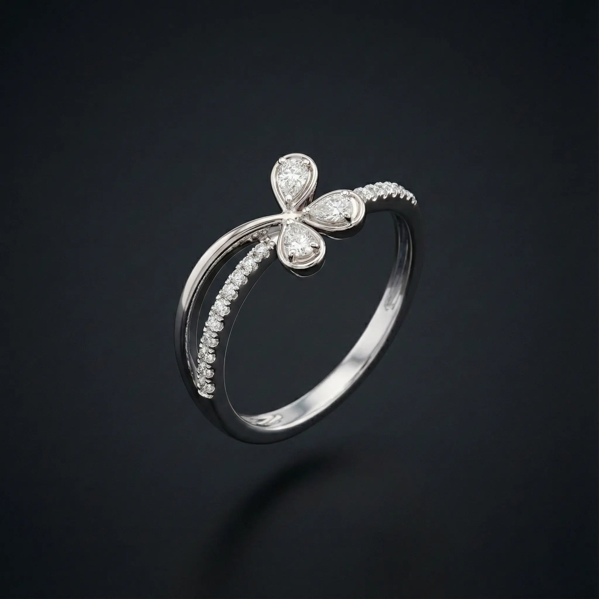 Diamond Leaf Band Ring Orilucent